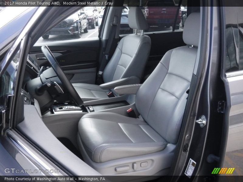 Modern Steel Metallic / Gray 2017 Honda Pilot Touring AWD