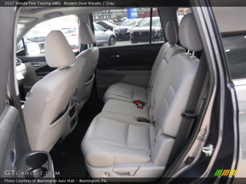 Modern Steel Metallic / Gray 2017 Honda Pilot Touring AWD