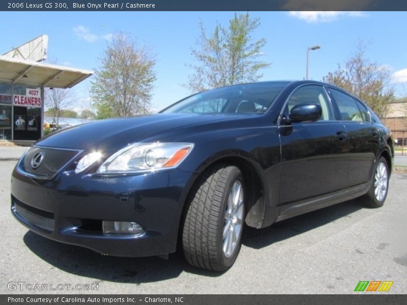 Front 3/4 View of 2006 GS 300