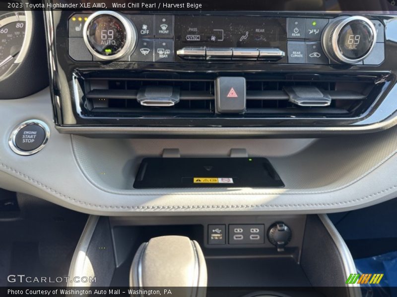 Wind Chill Pearl / Harvest Beige 2023 Toyota Highlander XLE AWD