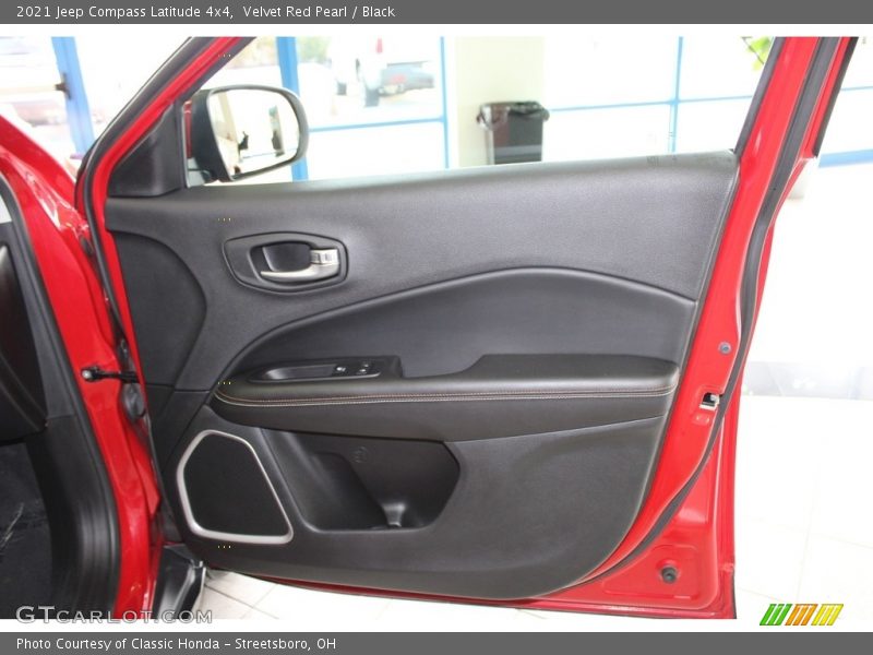 Door Panel of 2021 Compass Latitude 4x4