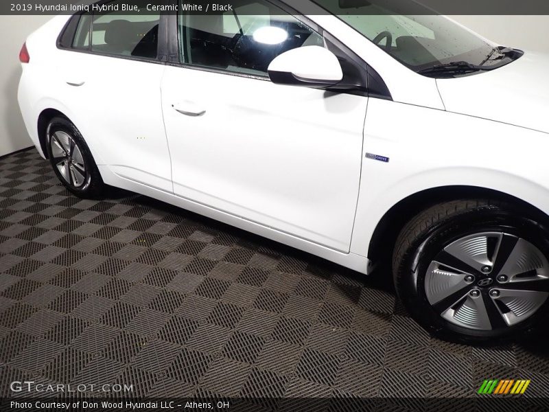 Ceramic White / Black 2019 Hyundai Ioniq Hybrid Blue