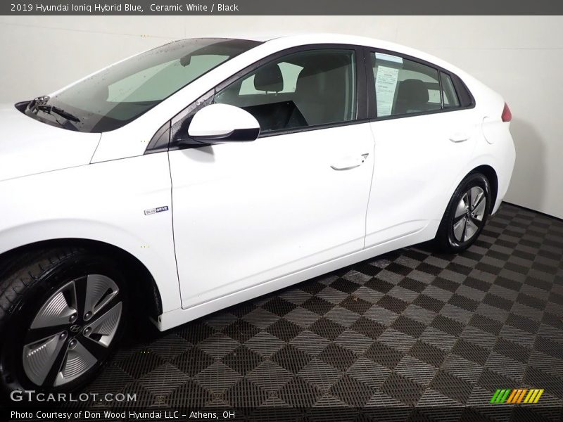 Ceramic White / Black 2019 Hyundai Ioniq Hybrid Blue