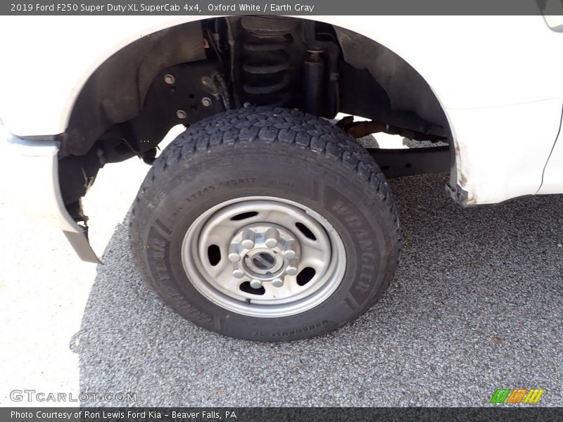 Oxford White / Earth Gray 2019 Ford F250 Super Duty XL SuperCab 4x4