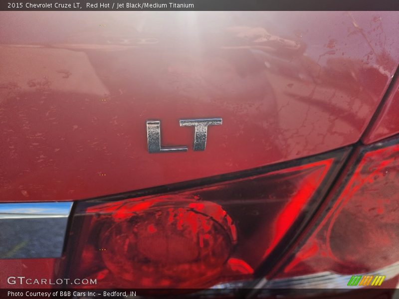 Red Hot / Jet Black/Medium Titanium 2015 Chevrolet Cruze LT