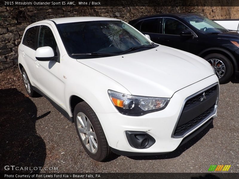 Front 3/4 View of 2015 Outlander Sport ES AWC