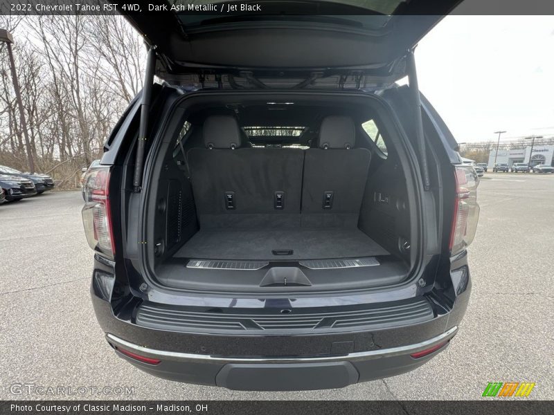  2022 Tahoe RST 4WD Trunk