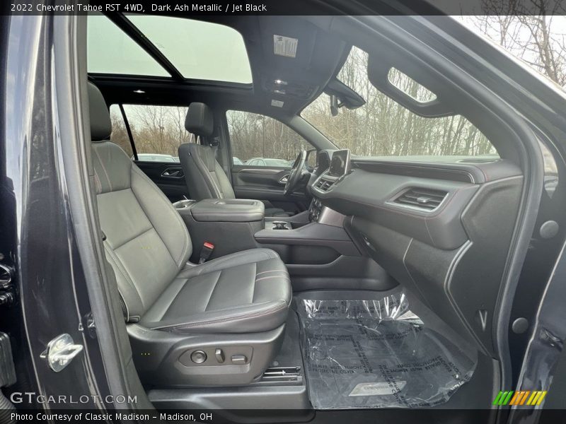 Front Seat of 2022 Tahoe RST 4WD