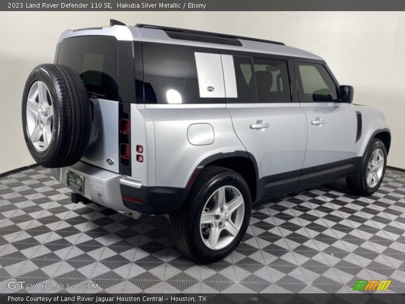 Hakuba Silver Metallic / Ebony 2023 Land Rover Defender 110 SE