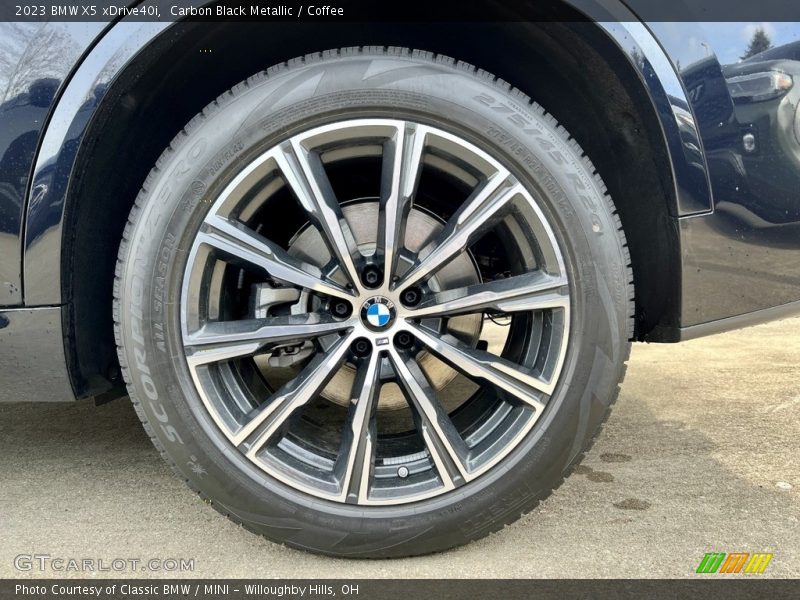 Carbon Black Metallic / Coffee 2023 BMW X5 xDrive40i