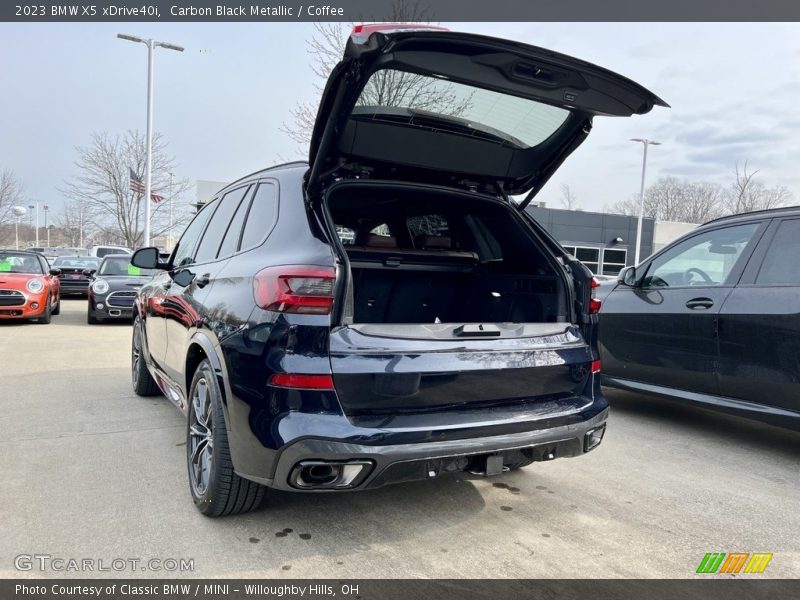 Carbon Black Metallic / Coffee 2023 BMW X5 xDrive40i