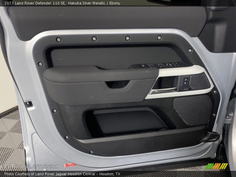 Hakuba Silver Metallic / Ebony 2023 Land Rover Defender 110 SE