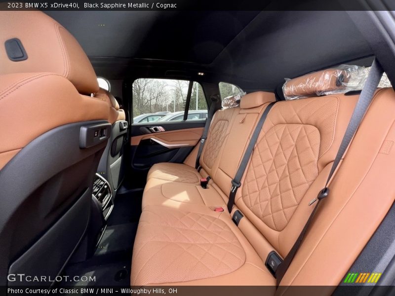 Black Sapphire Metallic / Cognac 2023 BMW X5 xDrive40i