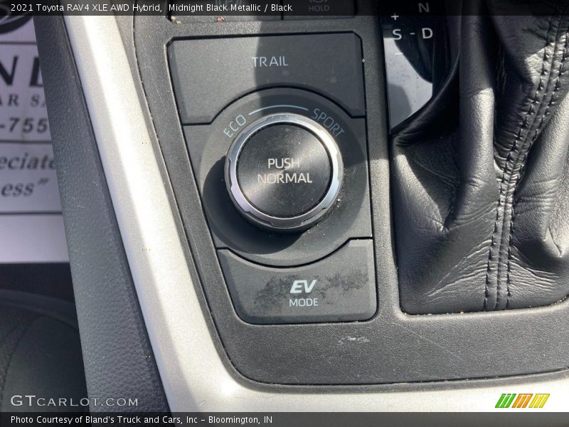 Midnight Black Metallic / Black 2021 Toyota RAV4 XLE AWD Hybrid