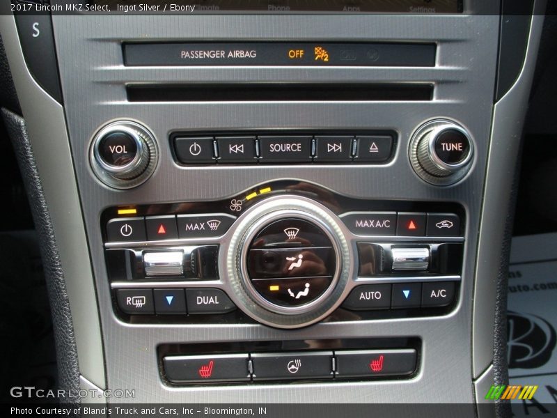 Ingot Silver / Ebony 2017 Lincoln MKZ Select