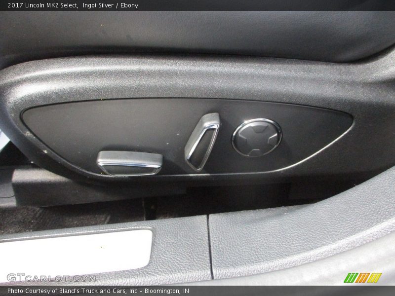 Ingot Silver / Ebony 2017 Lincoln MKZ Select