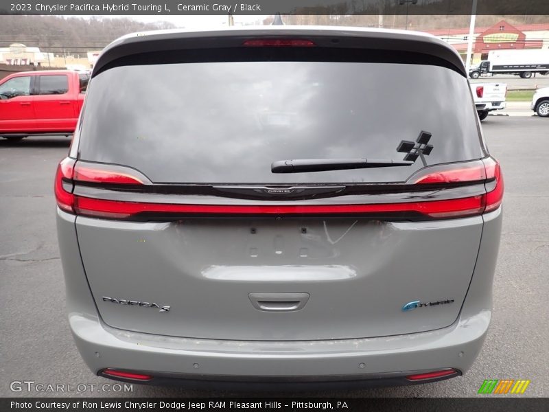 Ceramic Gray / Black 2023 Chrysler Pacifica Hybrid Touring L
