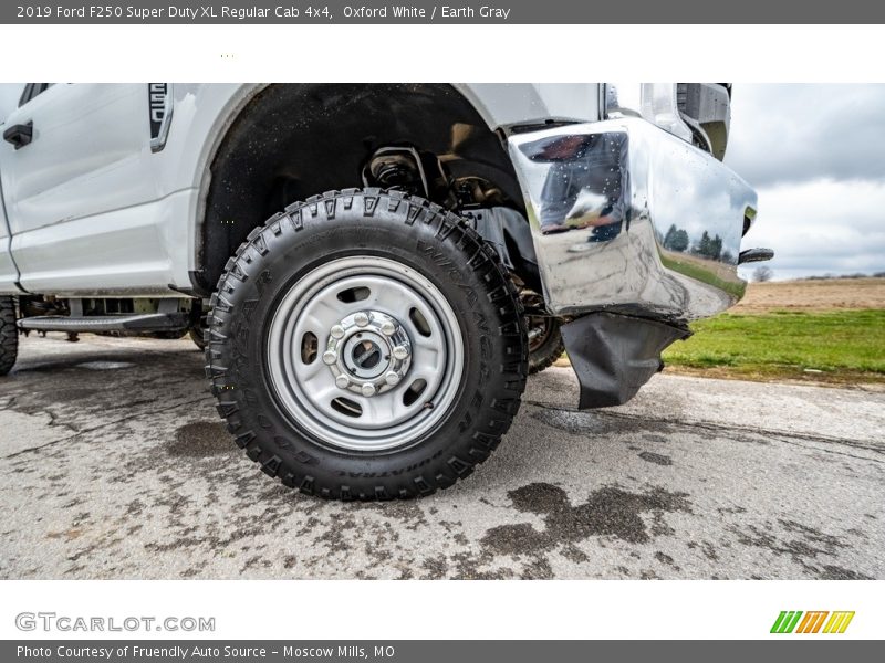 Oxford White / Earth Gray 2019 Ford F250 Super Duty XL Regular Cab 4x4