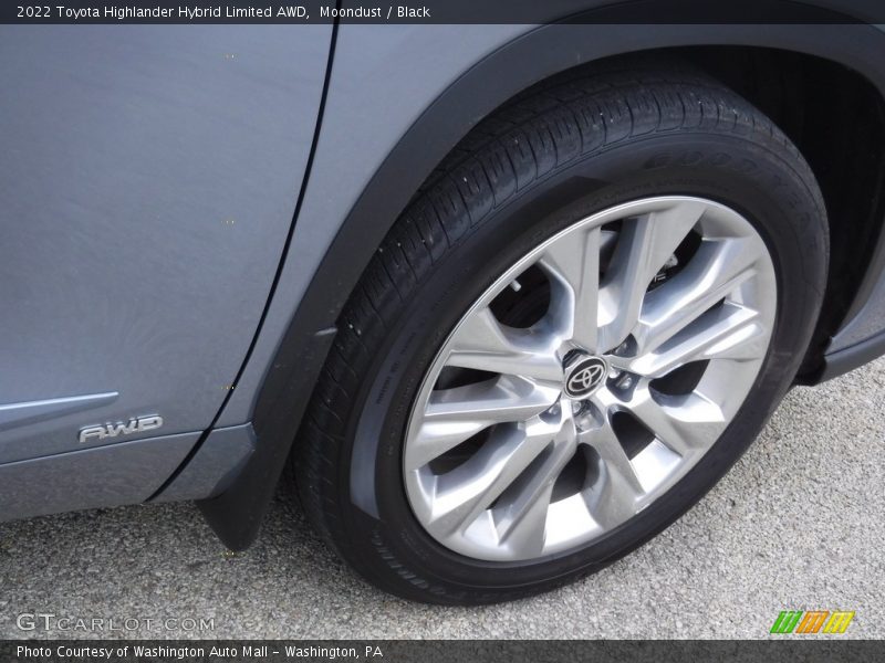 Moondust / Black 2022 Toyota Highlander Hybrid Limited AWD