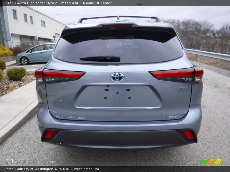 Moondust / Black 2022 Toyota Highlander Hybrid Limited AWD