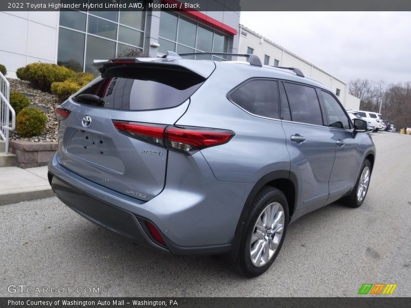 Moondust / Black 2022 Toyota Highlander Hybrid Limited AWD