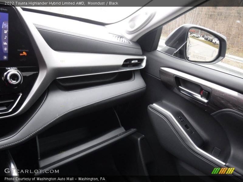 Moondust / Black 2022 Toyota Highlander Hybrid Limited AWD