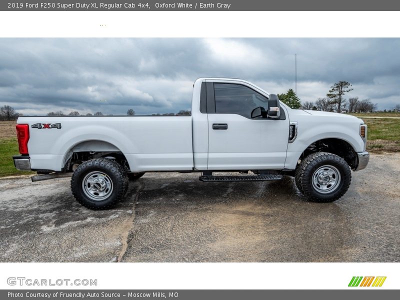 Oxford White / Earth Gray 2019 Ford F250 Super Duty XL Regular Cab 4x4