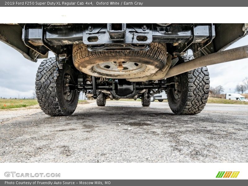 Oxford White / Earth Gray 2019 Ford F250 Super Duty XL Regular Cab 4x4