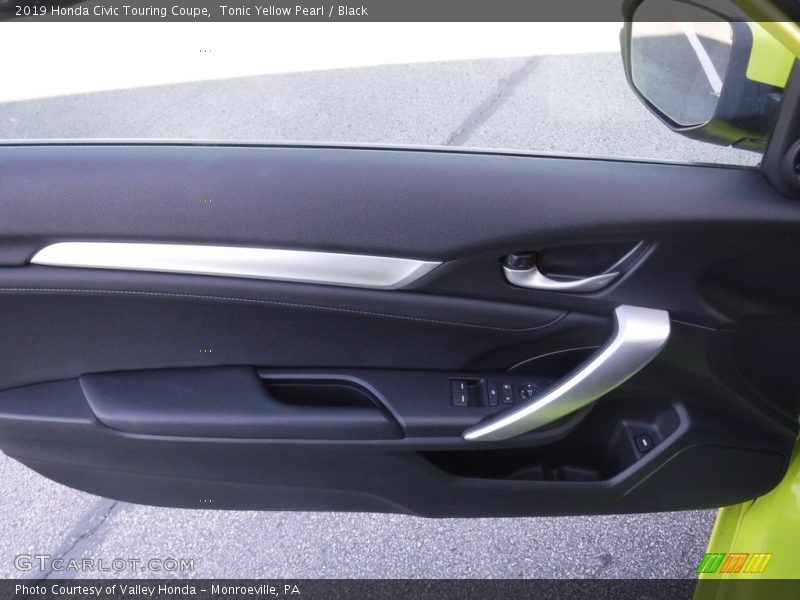 Door Panel of 2019 Civic Touring Coupe