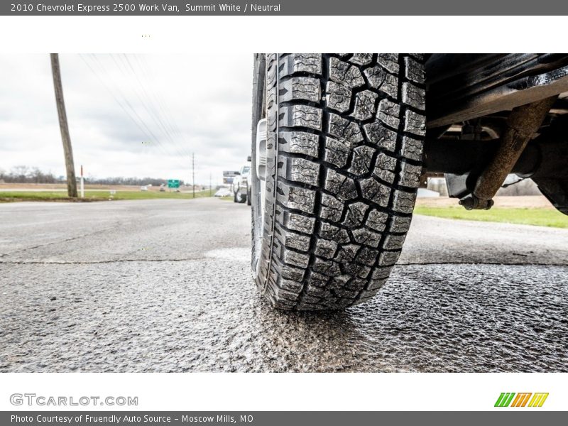 Summit White / Neutral 2010 Chevrolet Express 2500 Work Van