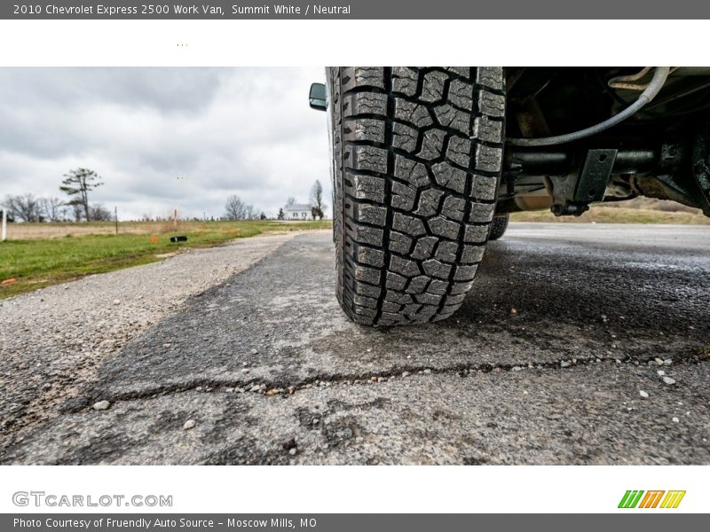 Summit White / Neutral 2010 Chevrolet Express 2500 Work Van