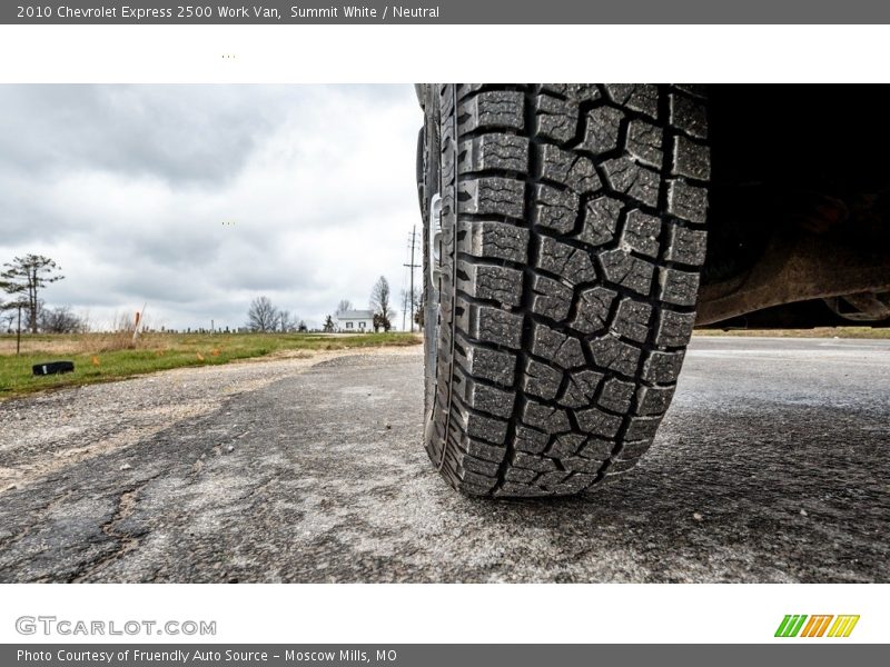 Summit White / Neutral 2010 Chevrolet Express 2500 Work Van