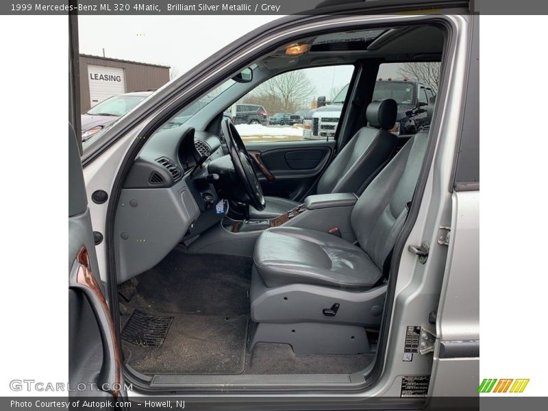 Brilliant Silver Metallic / Grey 1999 Mercedes-Benz ML 320 4Matic