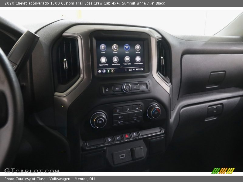 Controls of 2020 Silverado 1500 Custom Trail Boss Crew Cab 4x4