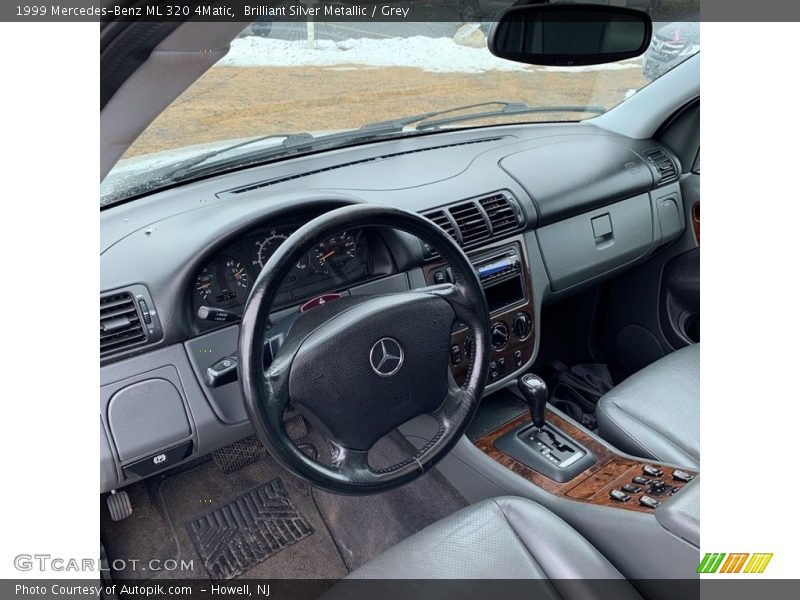 Brilliant Silver Metallic / Grey 1999 Mercedes-Benz ML 320 4Matic