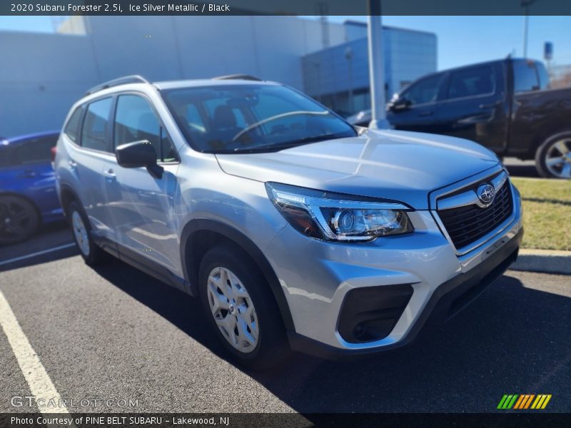 Front 3/4 View of 2020 Forester 2.5i