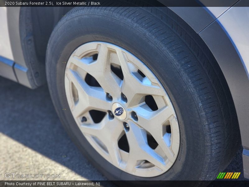 Ice Silver Metallic / Black 2020 Subaru Forester 2.5i