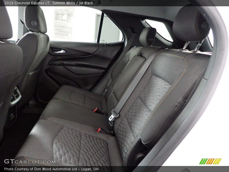 Summit White / Jet Black 2019 Chevrolet Equinox LT