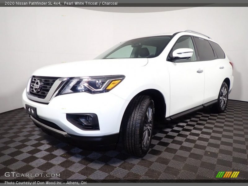 Pearl White Tricoat / Charcoal 2020 Nissan Pathfinder SL 4x4