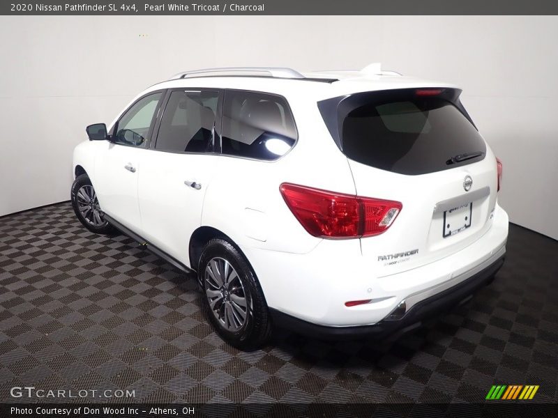 Pearl White Tricoat / Charcoal 2020 Nissan Pathfinder SL 4x4
