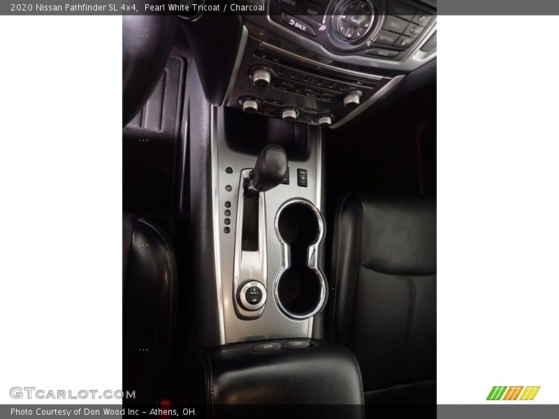 Pearl White Tricoat / Charcoal 2020 Nissan Pathfinder SL 4x4