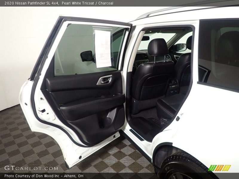 Pearl White Tricoat / Charcoal 2020 Nissan Pathfinder SL 4x4