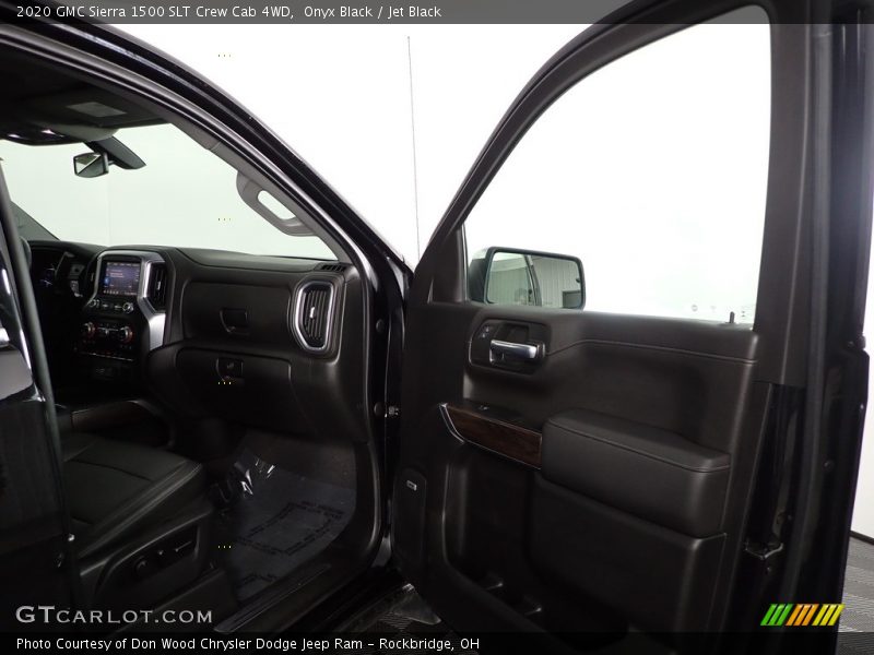 Onyx Black / Jet Black 2020 GMC Sierra 1500 SLT Crew Cab 4WD