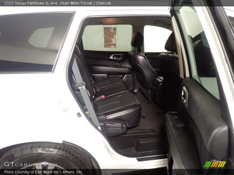Pearl White Tricoat / Charcoal 2020 Nissan Pathfinder SL 4x4