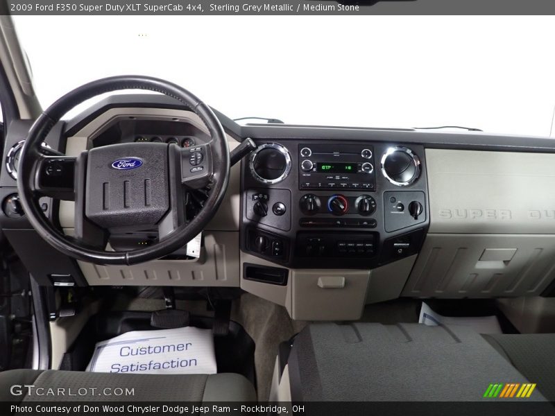 Dashboard of 2009 F350 Super Duty XLT SuperCab 4x4