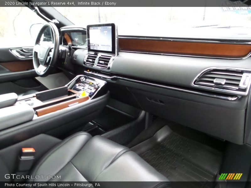 Dashboard of 2020 Navigator L Reserve 4x4