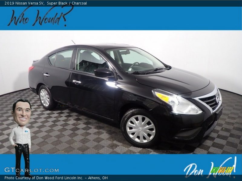 Super Black / Charcoal 2019 Nissan Versa SV