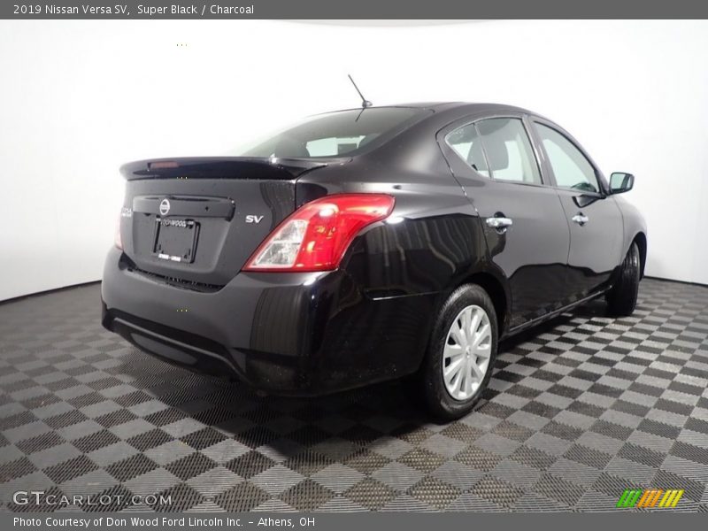 Super Black / Charcoal 2019 Nissan Versa SV