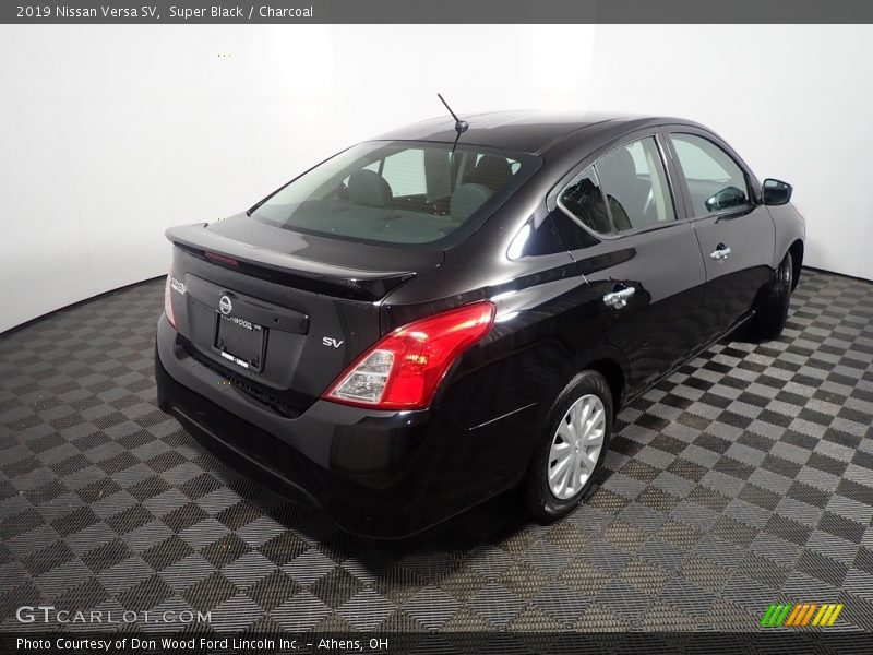 Super Black / Charcoal 2019 Nissan Versa SV