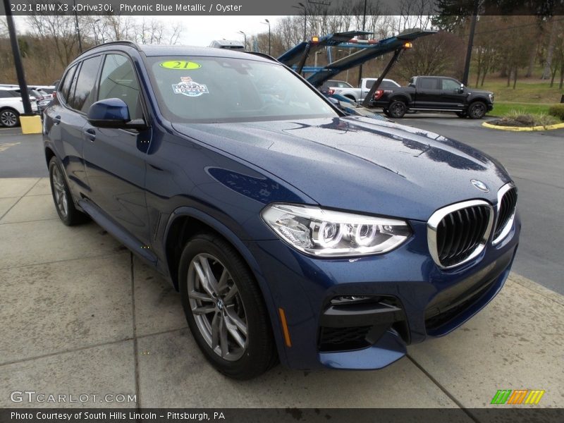 Front 3/4 View of 2021 X3 xDrive30i